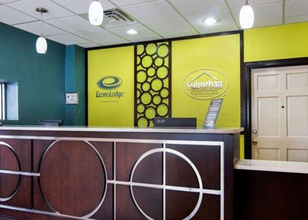 Econo Lodge Selma Interior photo